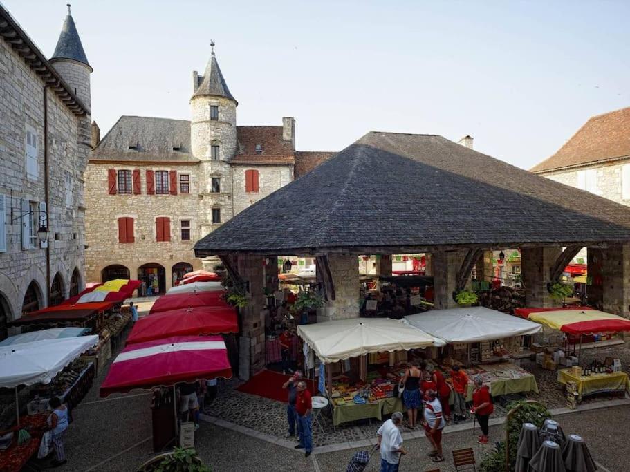 Maison du XVème au cœur du village médiéval Martel Extérieur photo