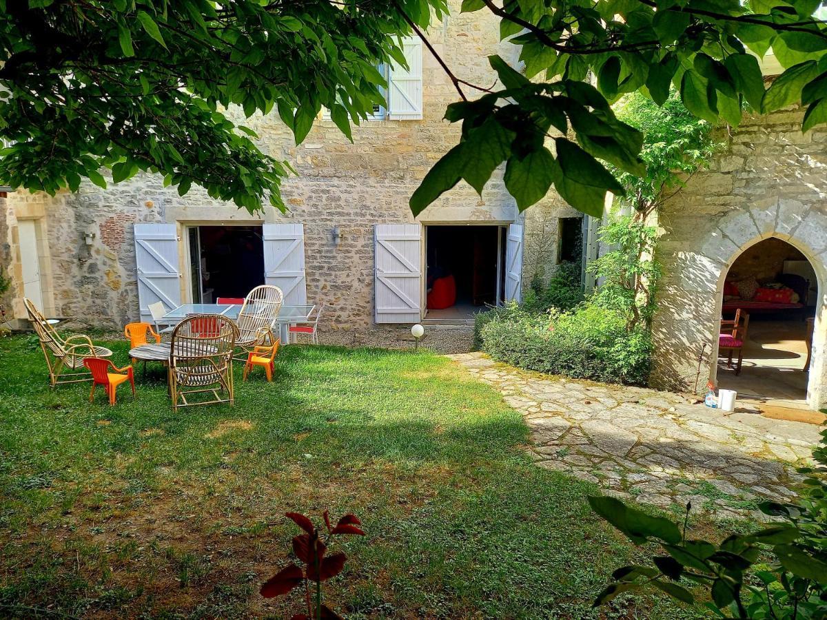 Maison du XVème au cœur du village médiéval Martel Extérieur photo